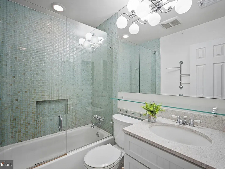 9405 Chatteroy Pl — Photo 19