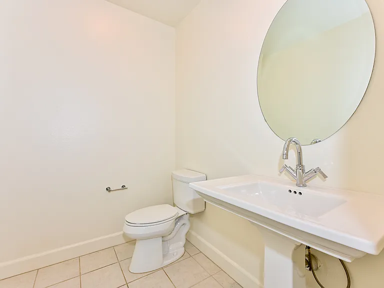 10878 Bloomfield St #407 — Photo 15