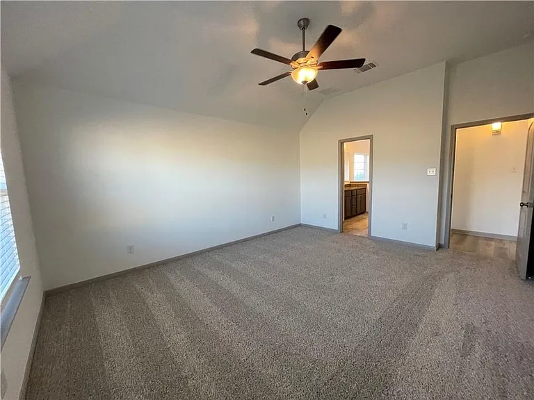 917 Hollyhock Dr — Photo 28