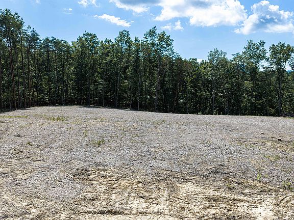 3rd image of 3050 New Ridge Rd