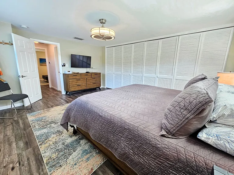 713 W Venice Ave — Photo 39