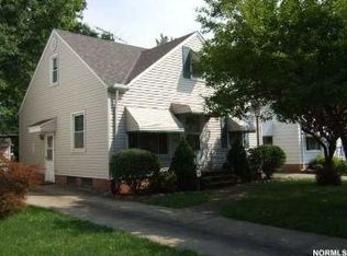 13809 Thraves Rd, Garfield Heights, OH