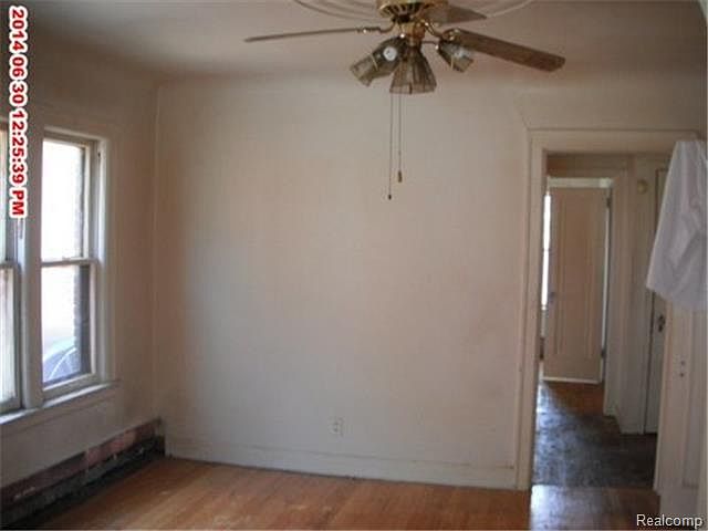 2nd image of 19942 Riopelle St