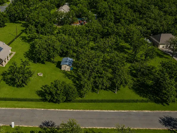 Kenai Dr, Cedar Park, TX 78613