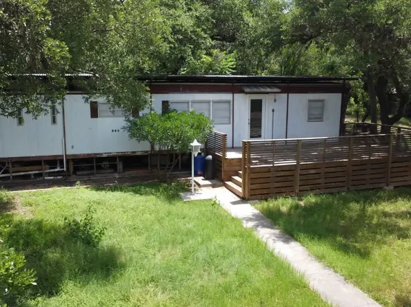 843 Grandview Bnd, Canyon Lake, TX 78133