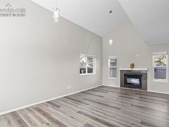 4th image of 1542 4th St