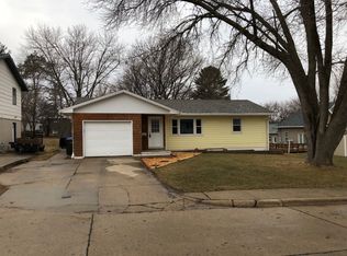 239 Park Rd, Le Mars, IA 51031
