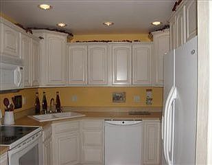 5th image of 3698 N Lake Shore Dr
