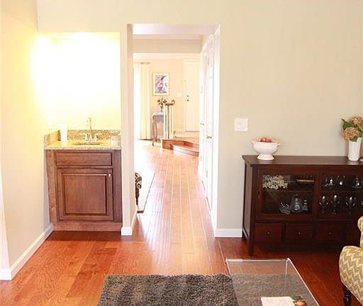 5th image of 2695 Williamsburg Cir
