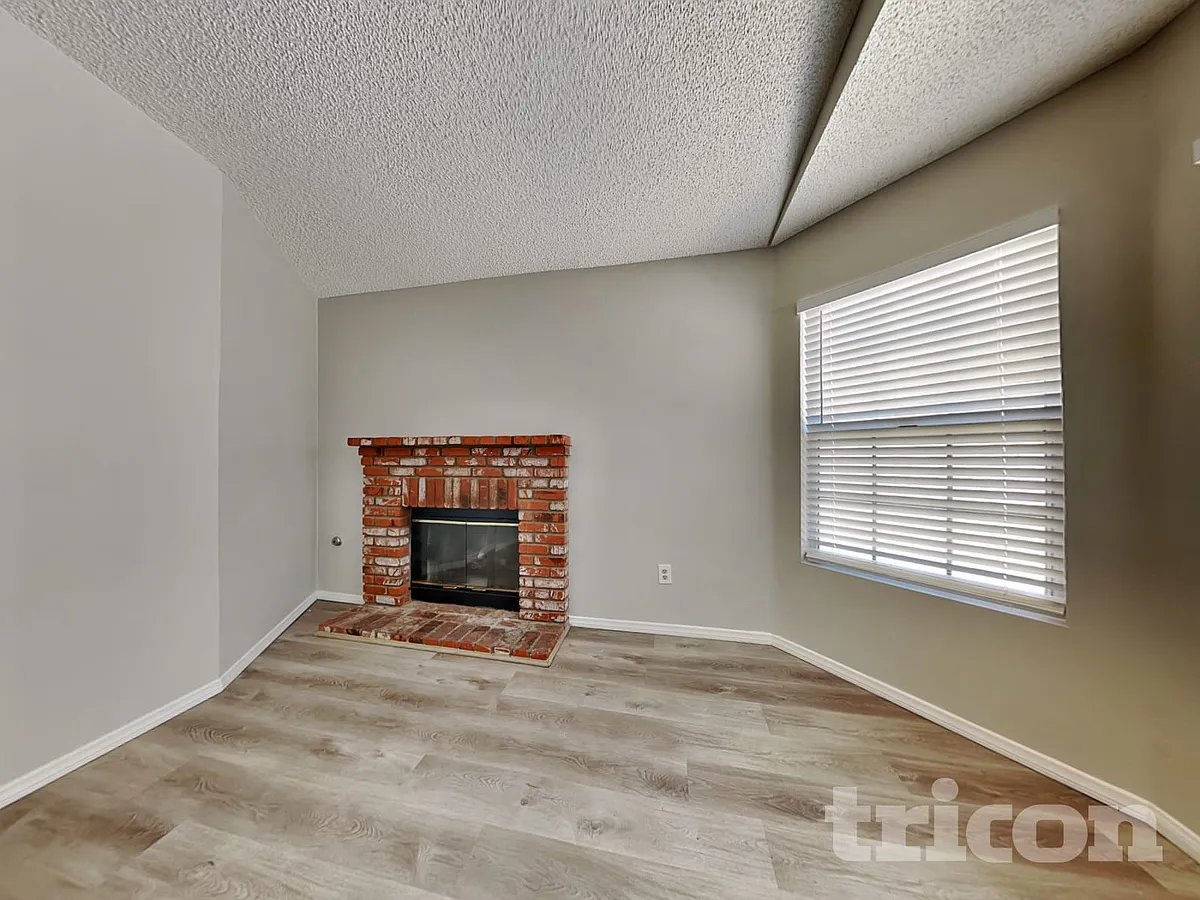 Building Photo - 1517 Camran Ave