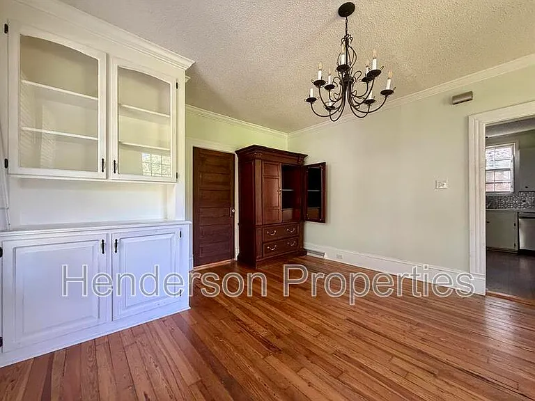 319 N Mulberry St #S — Photo 6