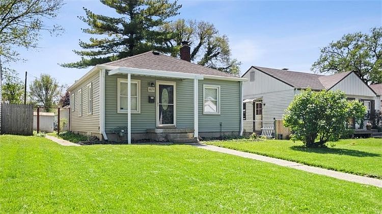 1st image of 4609 Farrington Ave
