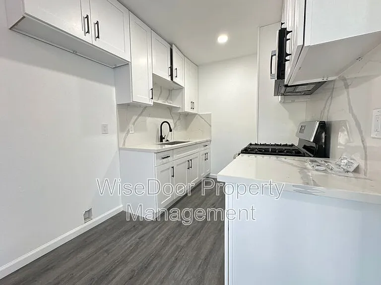 10392 Lampson Ave — Photo 3