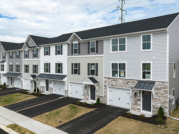 3rd image of 1031 Addie Ln