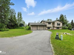 18033 Teklanika Dr, Eagle River, AK 99577
