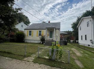 5633 Jamestown Rd, Hyattsville, MD 20782