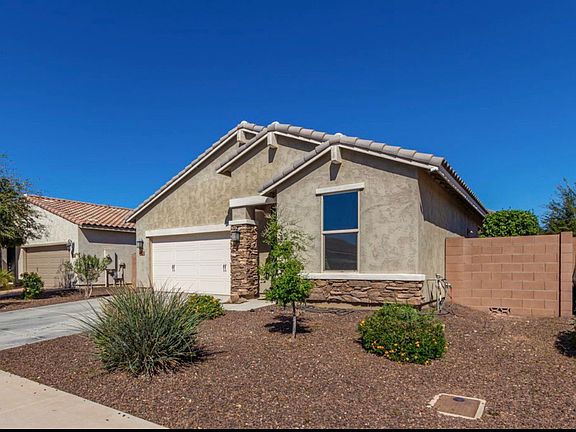 3rd image of 246 E Vicenza Dr