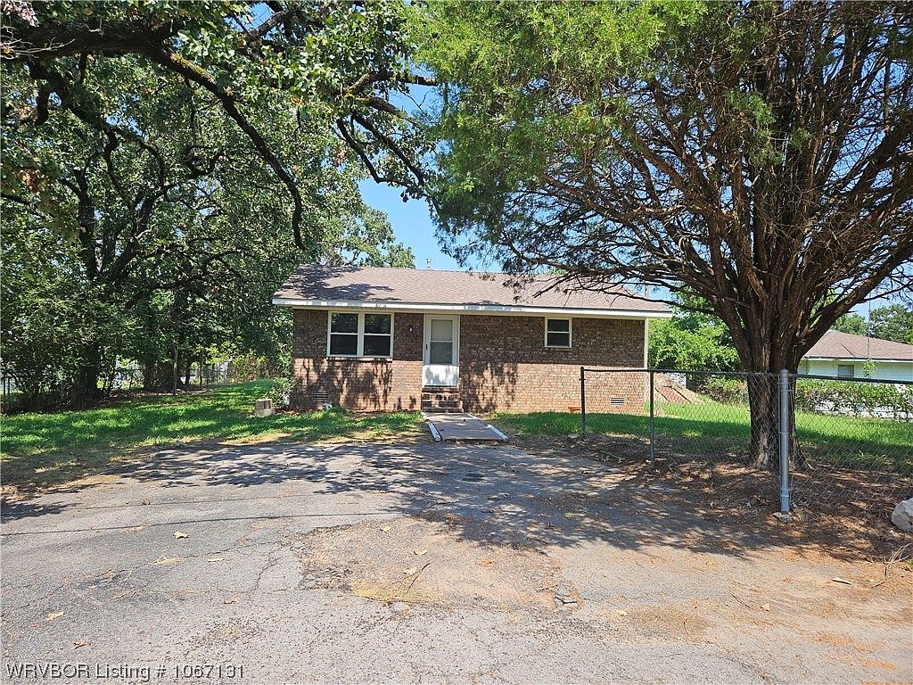 804 Ludeau St, Arkoma, OK 74901 Zillow
