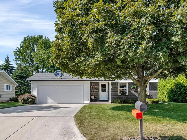 622 Airpark ROAD, Plymouth, WI 53073