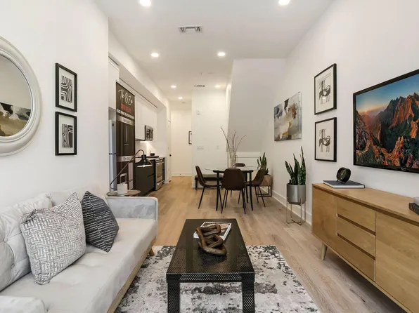 2566 University Pl NW #202, Washington, DC 20009