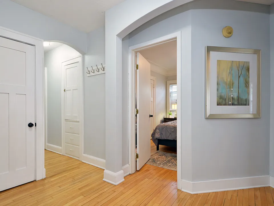 3324 Hennepin Ave #2