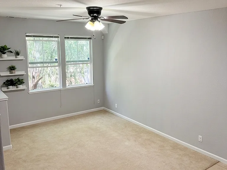 2214 Beech Cir — Photo 6