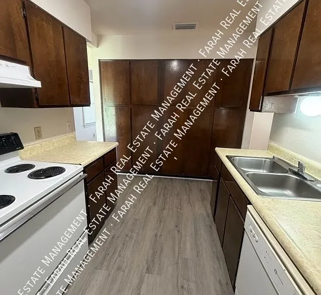 5400 Farah Pl — Photo 7