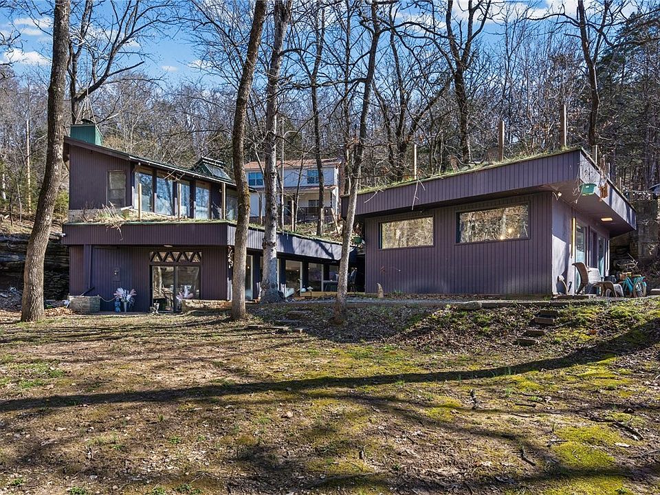 1st image of 21283 Pine Dr