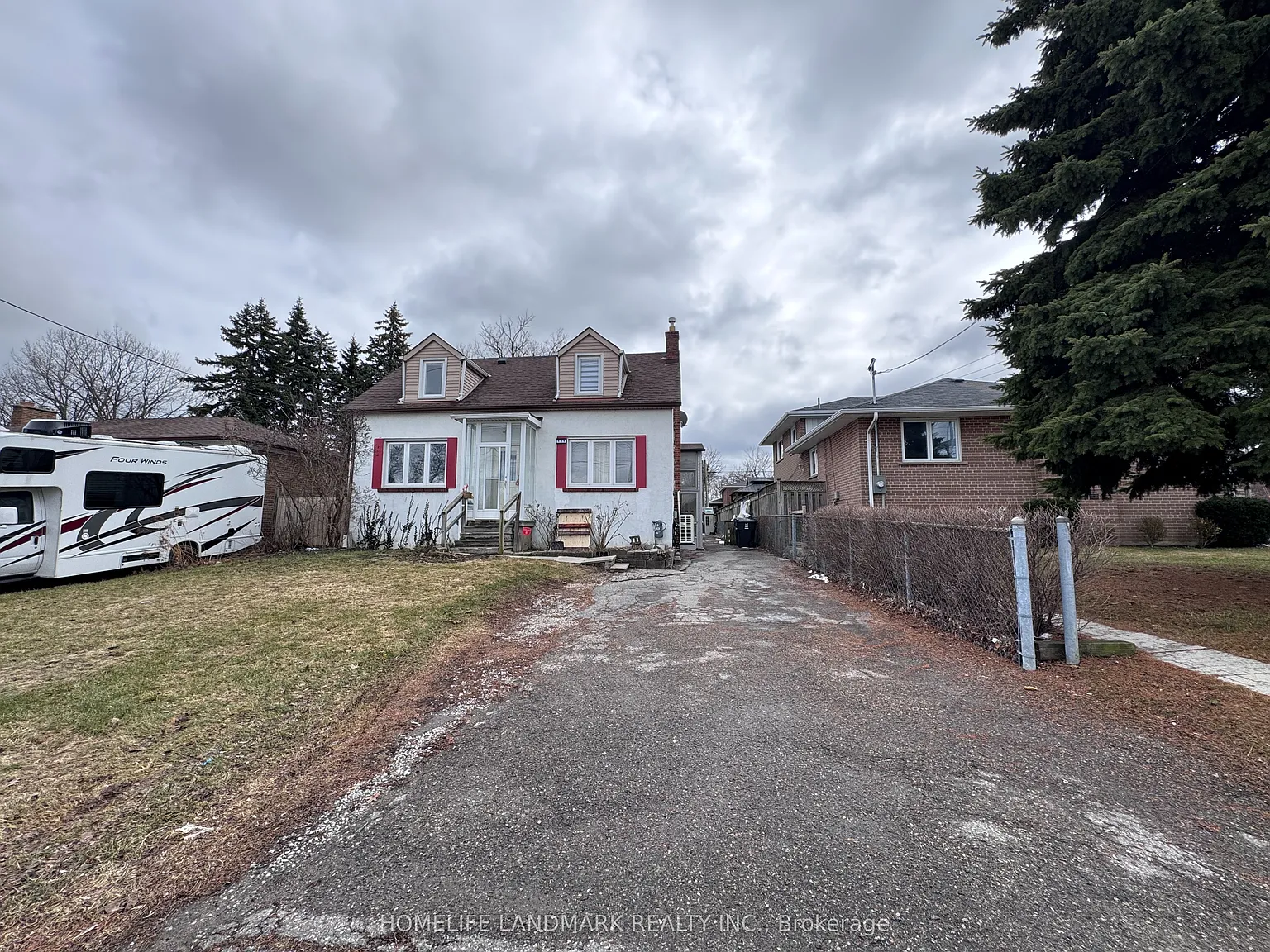 121 Bishop Ave photo 1