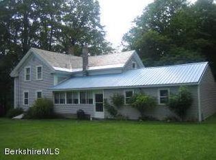 47 Oak Hl, North Adams, MA 01247