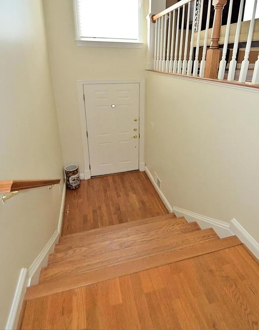 3 bed, 2.5 bath, 2320 sqft, $4,950 — Photo 2