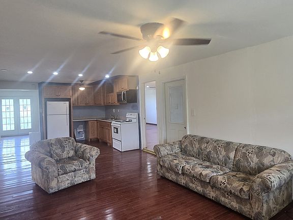 4th image of 110 Dr Ibrahim Ln