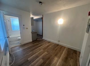 1 Hitchcock Rd APT 3, Worcester, MA 01603