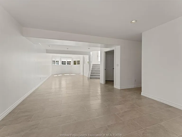 3316 Kenilworth Dr — Photo 25