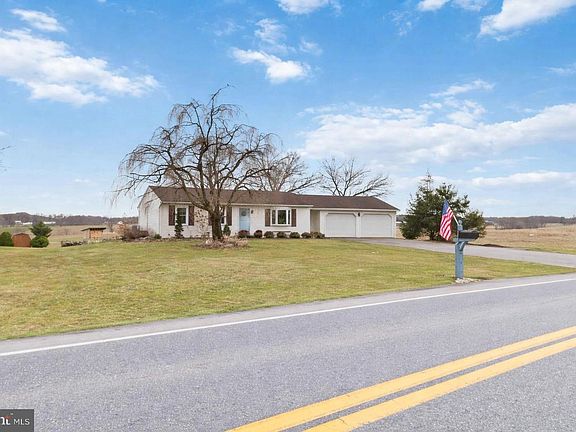 2nd image of 8261 Elizabethtown Rd