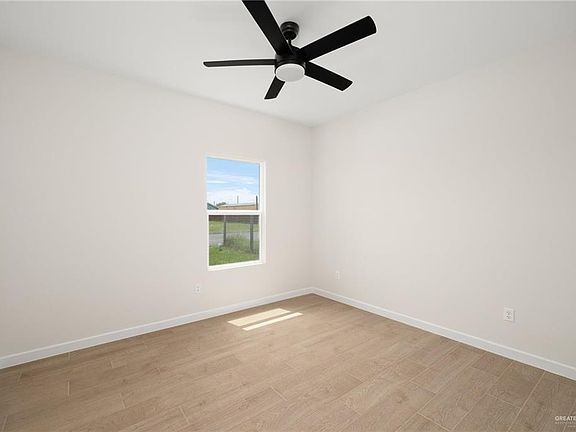 5th image of 7808 Stenhouse St