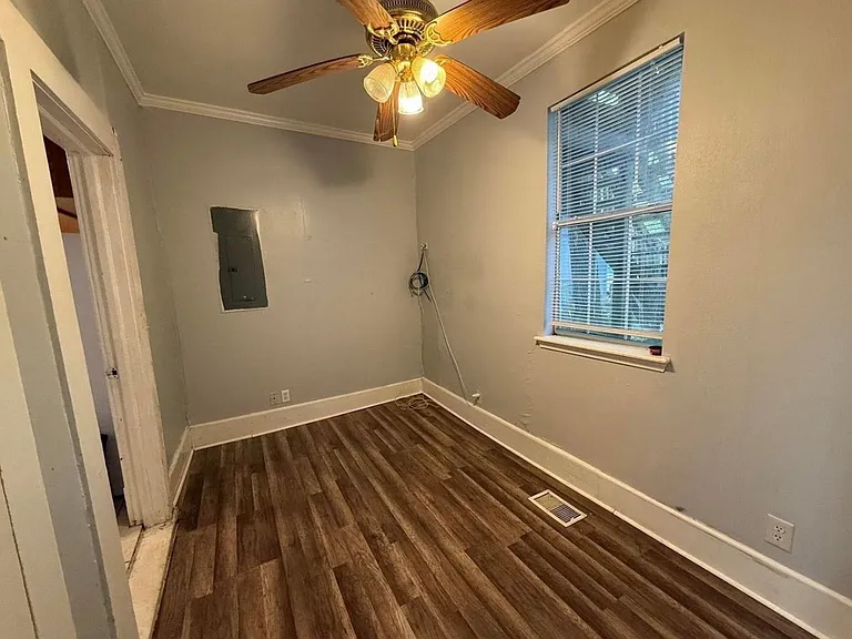 1528 Magnolia Ave — Photo 9