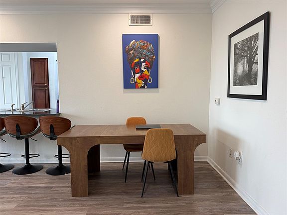 5th image of 7575 Kirby Dr APT 1401