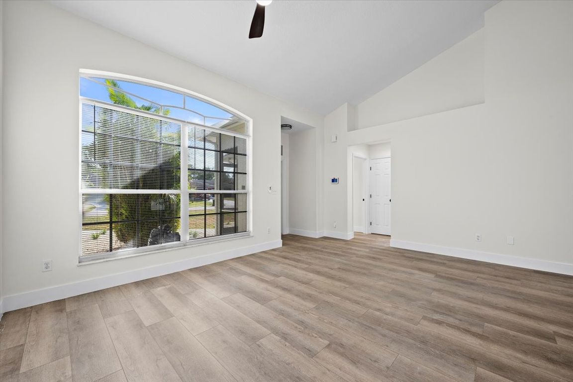 next background image