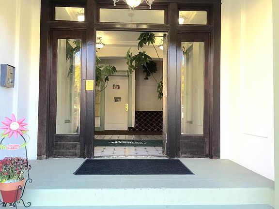 5th image of 1609 8th Ave APT 20