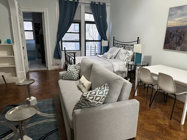 264 W 73rd St #2R, New York, NY 10023