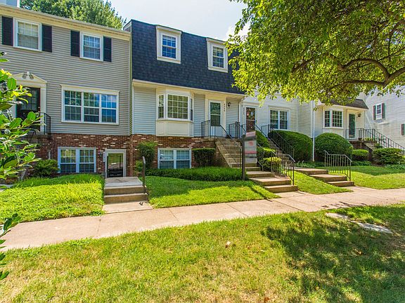 2nd image of 6048 Old Landing Way #35