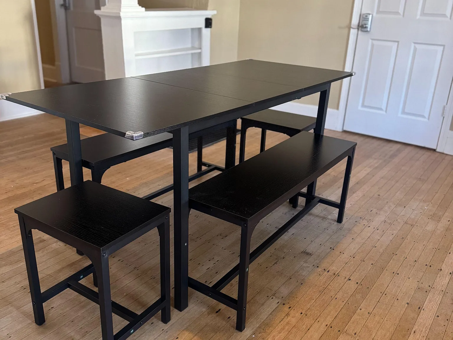 4 bed, 2.0 bath, 1737 sqft, $832 — Photo 3