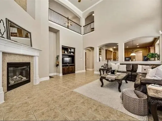 935 Pelican Dr — Photo 2