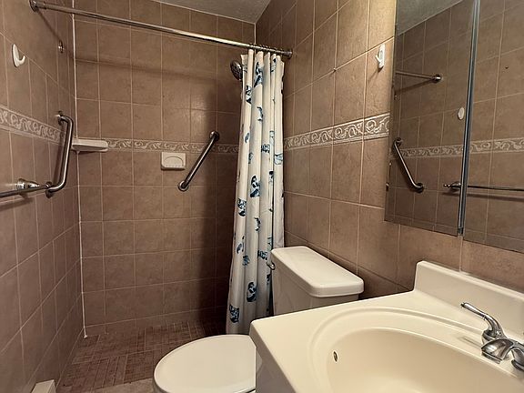 5th image of 162-27 79th Ave #332