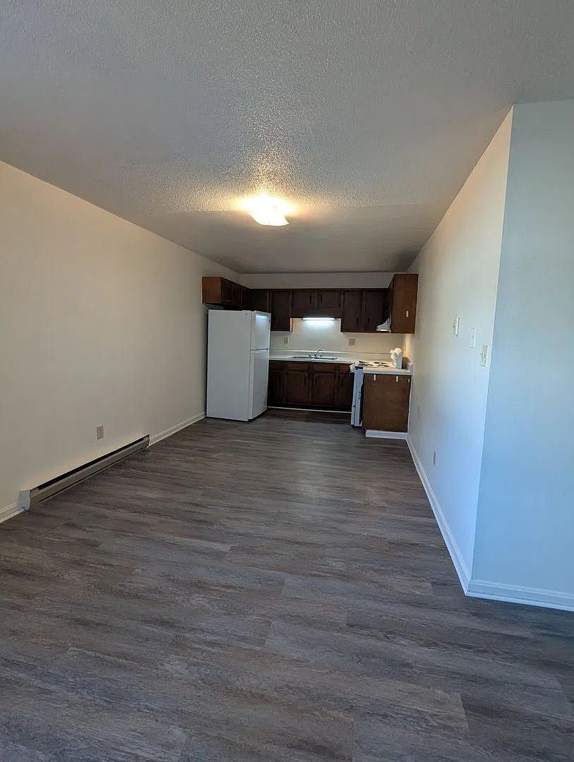 Hinton Court 17 Apartments — Photo 3