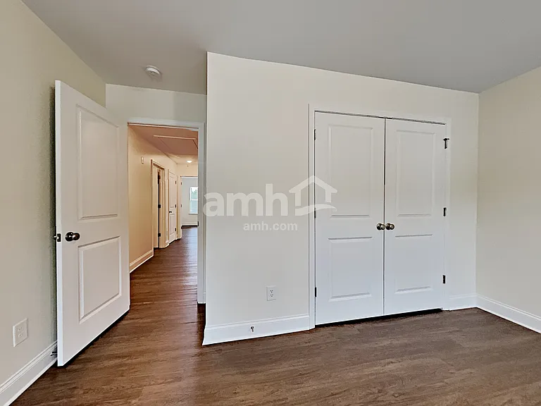 588 Woodall Rd — Photo 18