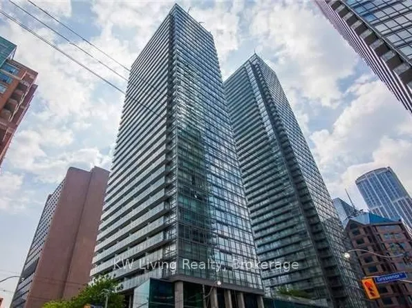 37 Grosvenor St, Toronto, ON