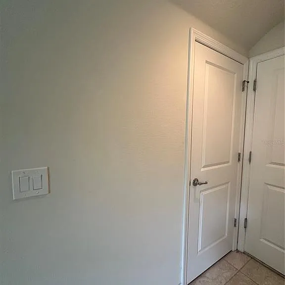 527 Piazza Point — Photo 22