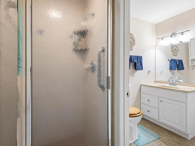 1300 Seaway Dr #B10 — Photo 10
